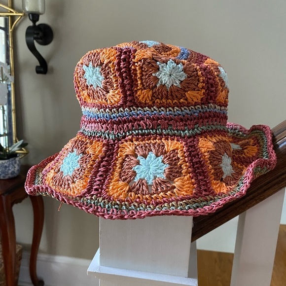 NWT Anthropologie Willow Crochet Bucket Hat